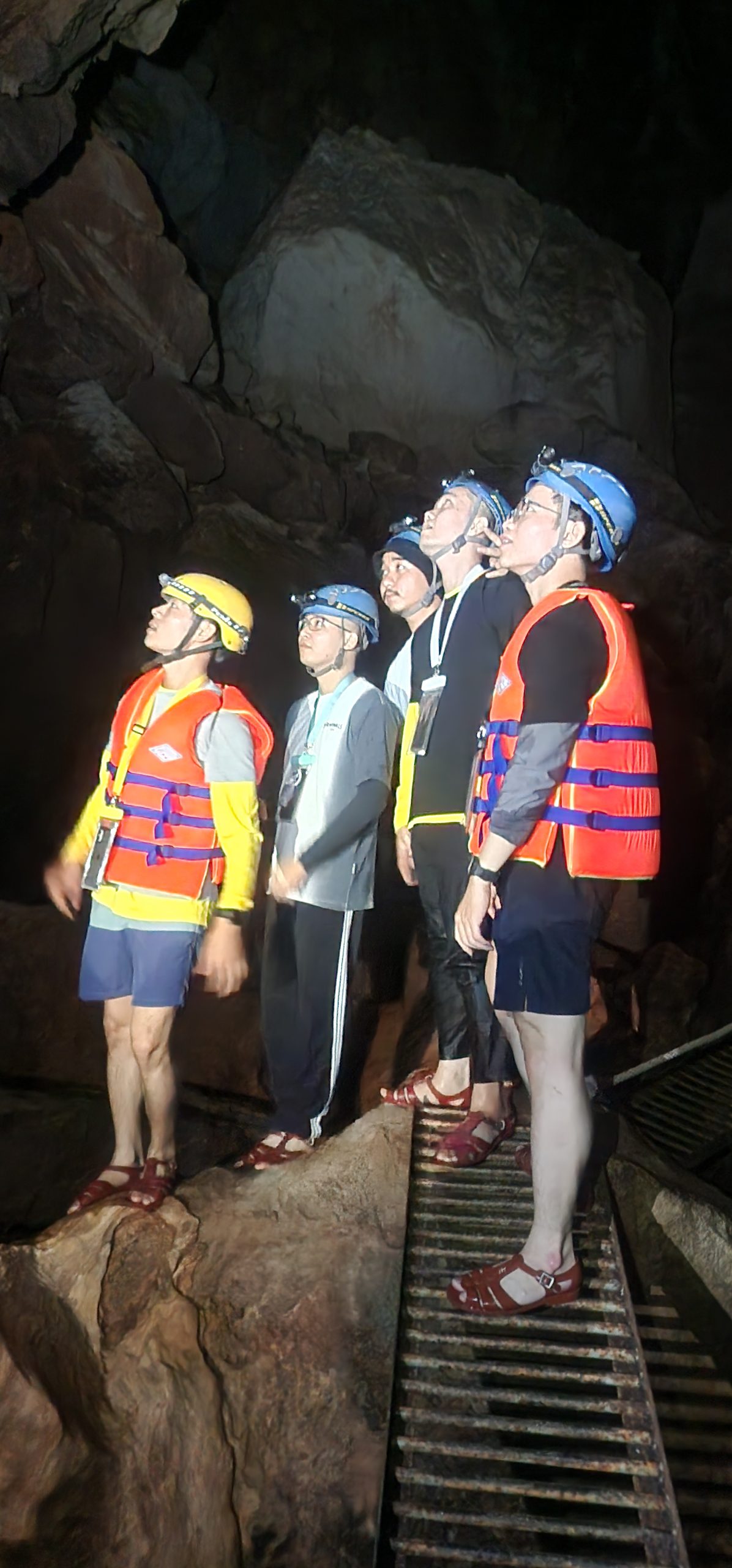 tour thám hiểm Phong Nha 4,5km