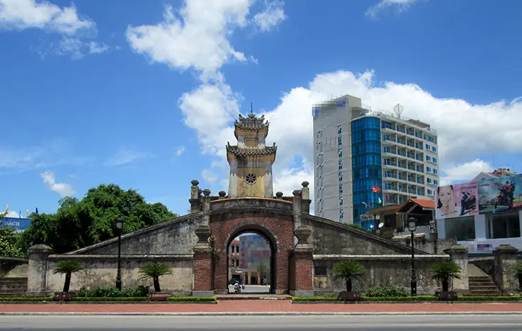 Quảng Bình Quan